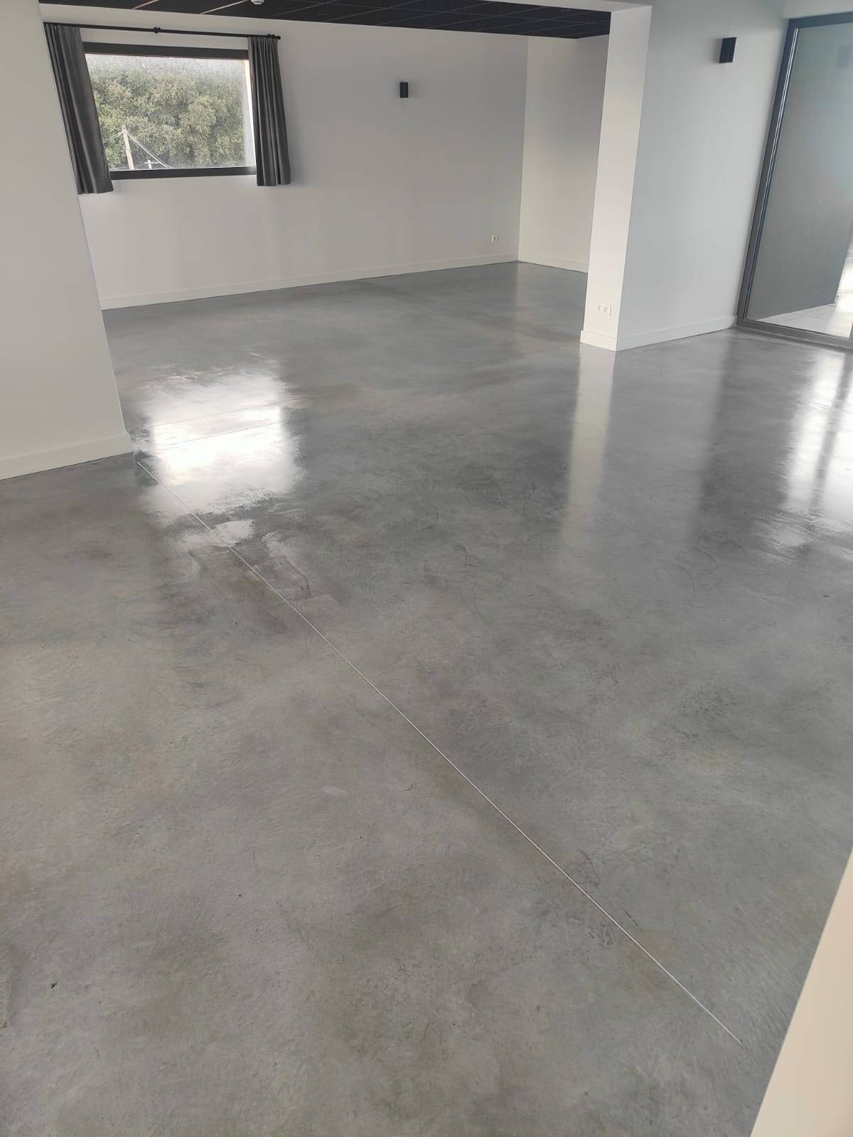 Spécialiste du nettoyage de sols en béton ciré à Bordeaux