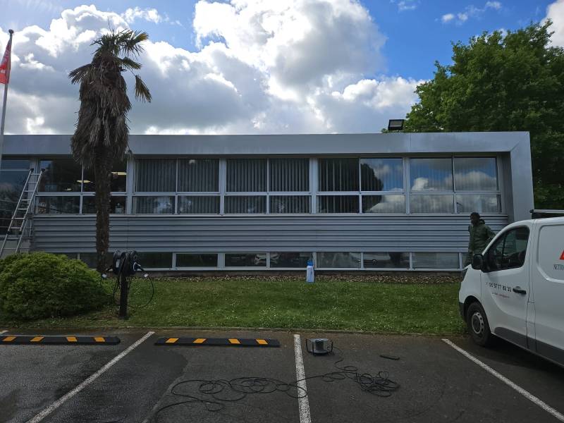 Nettoyage de façade encrassée à Bordeaux