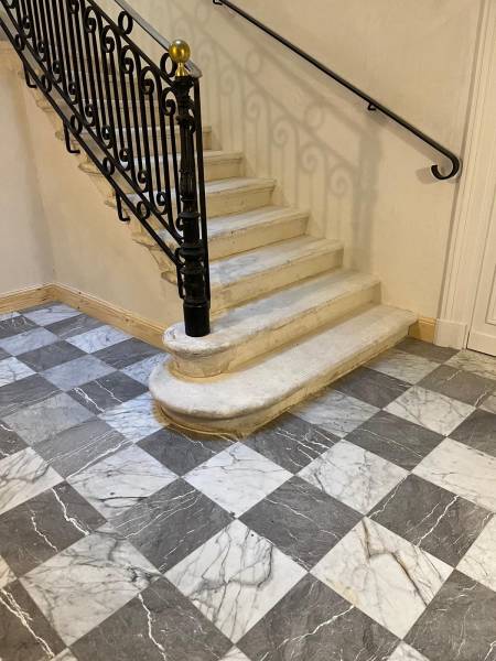 Nettoyage et rénovation de carrelage au sol en région bordelaise