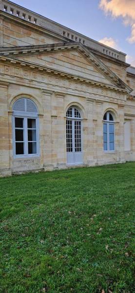 Nettoyage de façade en pierre et maison ancienne à Bordeaux et en Gironde