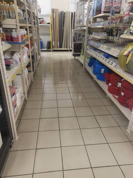 Nettoyage et entretien de commerces et espaces de vente en région bordelaise