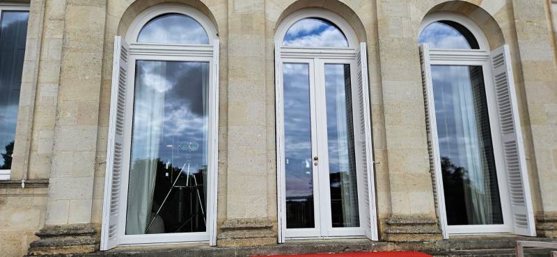 Nettoyage de vitres pour maisons et villas avec résultat sans traces à Bordeaux